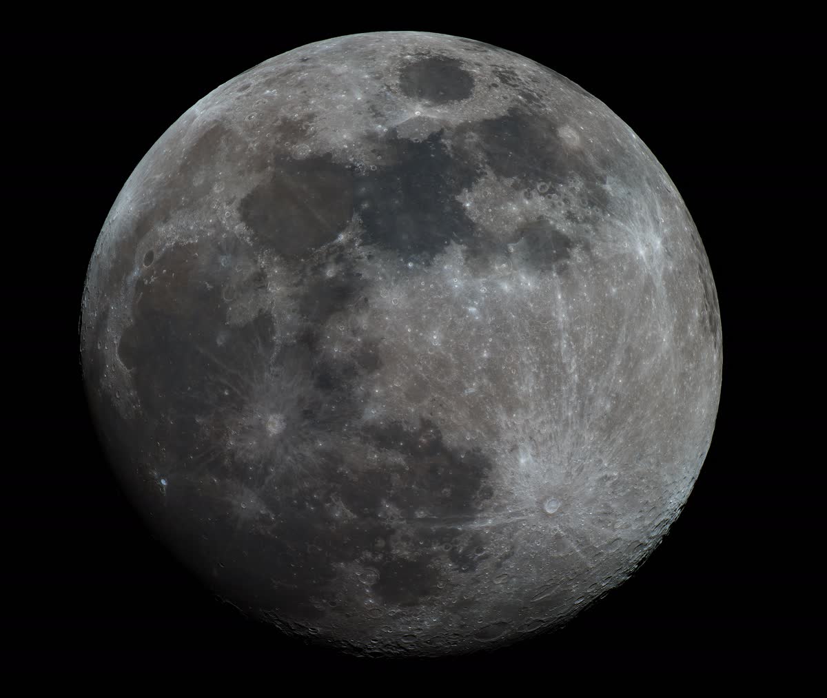 Luna Casi Llena